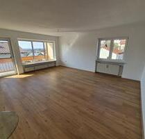 renovierte 3-Zimmer Wohnung, 130m² zzgl. Terrasse & 600m² Garten - Bad Griesbach im Rottal
