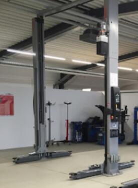 Foto - Werkstatt Kfz Halle inc Hebebühne Autowerkstatt