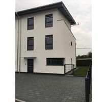 Doppelhaushälfte zu vermieten - 2.300,00 EUR Kaltmiete, in Rosbach vor der Höhe (PLZ: 61191)