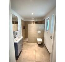 Schöne 3- Zimmer- Wohnung mit Wintergarten,Terrasse und Garten - Bremerhaven Geestemünde