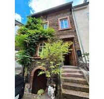 Traumhaftes Winzerhaus - 215.000,00&nbsp;EUR Kaufpreis, ca.&nbsp; 145,00&nbsp;m&sup2; in Lösnich (PLZ: 54492)