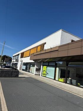 Foto - Ladenlokal mit großer Lagerfläche in Dahlbruch zu vermieten