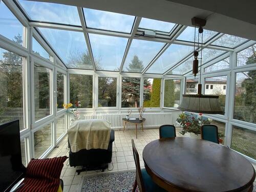 Foto - Einfamilienhaus in Lichterfelde - Garage und Wintergarten