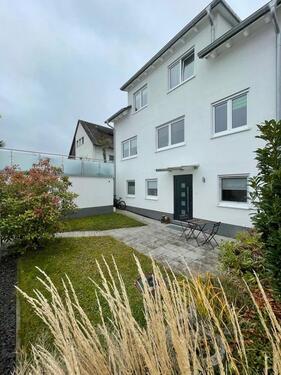 Foto - 2,5 Zi.-Single Wohnung mit eigenem Garten