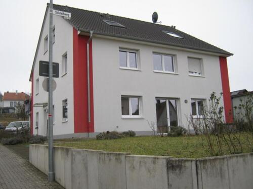 Foto - Großzügig geschnittene 4 Zimmer Wohnung in Sommerhausen zu verm.