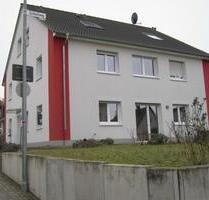 Großzügig geschnittene 4 Zimmer Wohnung in Sommerhausen zu verm.