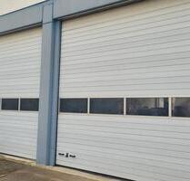 Sicherer Hallenstellplatz – Für Wohnmobile mit BootAnhänger - Zell Unter Aichelberg