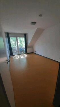 Foto - WG Zimmer im Studierenwohnheim Voltmannstraße