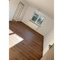 Traumhafte, frisch, renovierte Wohnung mit Balkon in Rattenberg - Mitterfels