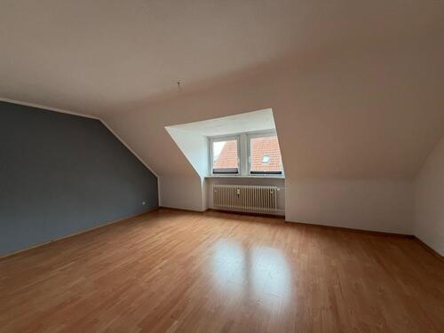 Foto - Dachgeschosswohnung in Braunschweig-Lehndorf zu vermieten!