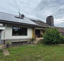 Einfamilienhaus mit 2 Garagen in Rümmelsheim - Stromberg