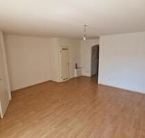 2-Zimmer-Wohnung mit Balkon plus TG-Stellplatz in bester Lage - Schrobenhausen