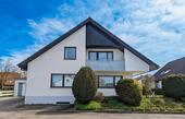 Foto - Einfamilienhaus mit Wellness, Kachelofen & Garage nahe UlmBC