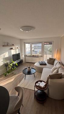 Foto - Teilmöbilierte 2-Zimmer-Wohnung mit Balkon & Schwimmbad Höchberg