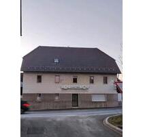 Wohnhaus mit Gastwirtschaft und landwirtschaftliche Althofstelle - Freihung