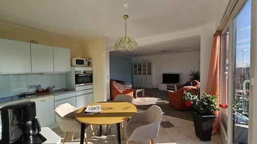 Foto - Großzügige Wohnung mit 2 Zimmer und Balkon zu vermieten!