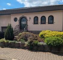 Einfamilienhaus mit Garage und Keller - Dillingen (Saar)