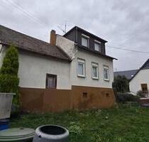 Einfamilienhaus mit Scheune - 160.000,00&nbsp;EUR Kaufpreis, ca.&nbsp; 90,00&nbsp;m&sup2; in Lorch (PLZ: 65391)