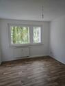 Foto - Frisch renovierte 4 -Raumwohnung mit Balkon + Aufzug + Tageslichtbad