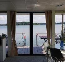 FESTLIEGENDES Hausboot in Rheinsberg - noch Termine frei !!