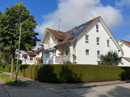 Foto - Frisch sanierte helle 3-Zimmer-DG-Wohnung mit Balkon