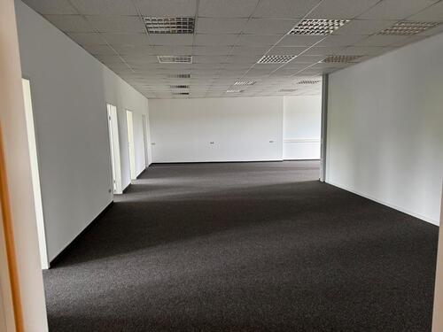 Foto - Büroräume 180210390 qm - 10,00&nbsp;EUR Kaltmiete, ca.&nbsp; 10,00&nbsp;m&sup2;