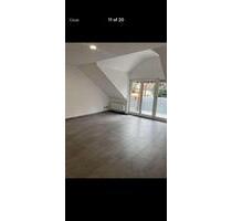 Tolle, Modernisierte 1,5 Zimmer Wohnung mit EBK & TG in Ellhofen