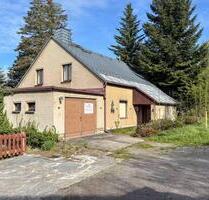 Freistehendes Einfamilienhaus mit grossem Garten in Schlettau