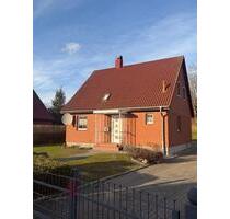 Einfamilienhaus mit Doppelgarage, Kamin & vielen Extras - Lüdersdorf