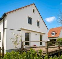 Charmantes Einfamilienhaus in Röhrmoos mit Baugenehmigung