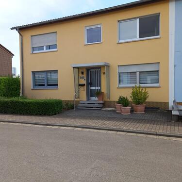 Foto - gepflegtes Zweifamilienhaus - 268.000,00&nbsp;EUR Kaufpreis, ca.&nbsp; 150,00&nbsp;m&sup2;