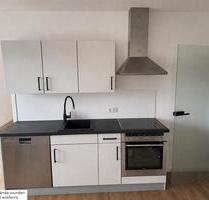 Modernisierte 3-Zimmer-Wohnung mit Wohnküche, Balkon & Garage - Windischeschenbach
