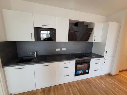 Foto - ERSTBEZUG - Südliche Innenstadt - Parkett - Balkon - Einbauküche