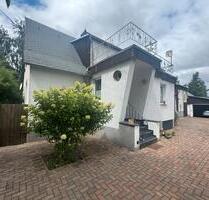 Großes Einfamilienhaus mit 2.600 m² Grundstück - Südliches Anhalt