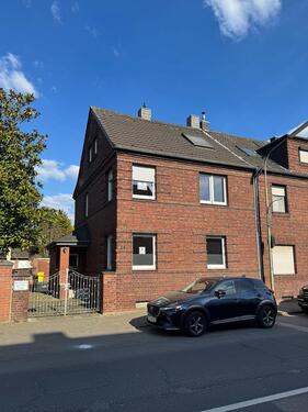 Foto - Kernsaniertes Haus mit großem Garten in NE-Holzheim