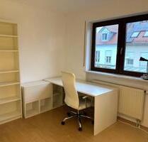 Nette Studenten-WG an der U6 (mit privatem Badezimmer) - Garching bei München