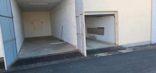 Foto - Geräumige Garage, geeignet für großes WoMo oder WoWa