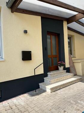 Foto - Kernsanierte Doppelhaushälfte mit KNX-Smart-Home, Garage, Carport