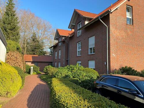 Foto - 3 Zimmer-Whg; 87qm; 1.OG; EBK; zentrale Lage