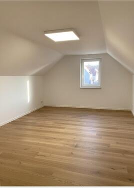 Foto - *** Großzügige 2 Zimmer Wohnung mit modernem Badezimmer ***