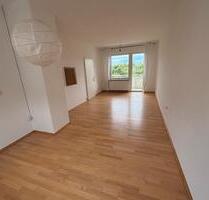2-Zimmer-Haus+Garage+2 Balkone – innenstadtnah, Blick ins Grüne - Bad Königshofen im Grabfeld
