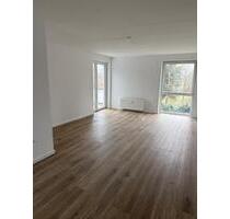 Großzügige 3-Zimmer-Wohnung, neu renoviert, Balkon, ruhige Lage - Minden Bölhorst