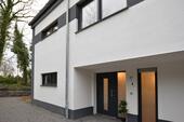 Foto - Großzügige Neubau-Doppelhaushälfte mit 2 Stellplätzen + Garten