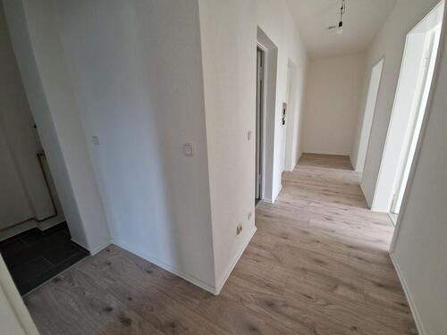 Foto - Tolle Aussicht in gepflegtem Hochhaus - helle 3-Zimmer-Wohnung