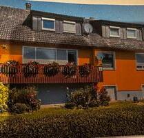 3,5-Zimmer Dachgeschosswohnung mit GartenGarage in Lonnerstadt 3,5-Zimmer Dachgeschosswohnung mit GartenGarage in Lonnerstadt