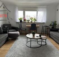 * 3 Zimmer DG-Wohnung in zentraler und ruhiger Lage von Hoheneck * - Ludwigsburg
