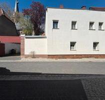Provisionsfreies Einfamilienhaus mit 4 Garagen - Eisleben (Lutherstadt)