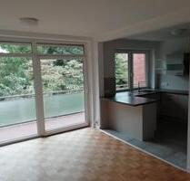 Großzügige Wohnung mit 4 Zimmern - Stade