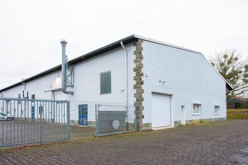 Foto - Vielseitig nutzbare Lagerhalle mit Büroräumen