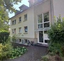 Rheinnähe: Barrierefreie 3ZKDB in Bonn-Oberkassel mit Terrasse
